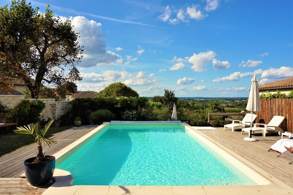 L'Ancienne Forge 27 Rue De La Creche Bourg Born Bed & Breakfast Villereal Exterior photo
